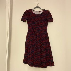 LulaRoe pleated patterned dress w/ pockets